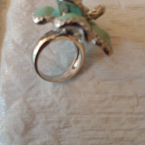 18k Gold filled turquoise enamel flower ring with swarovski accent (Size 6) - Picture 4 of 7